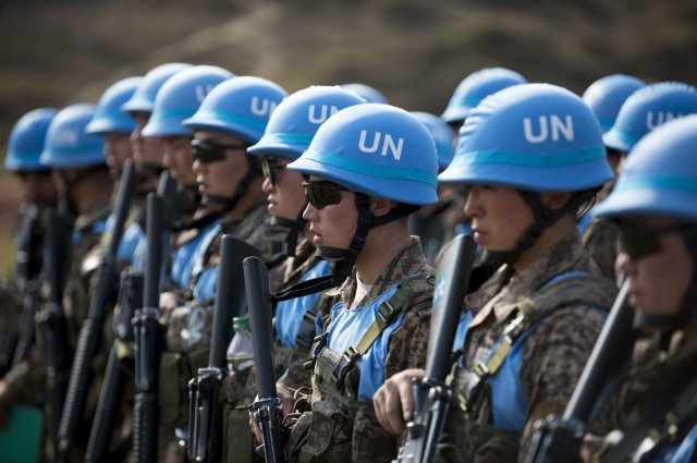 blue-helmets-u0c067.jpg
